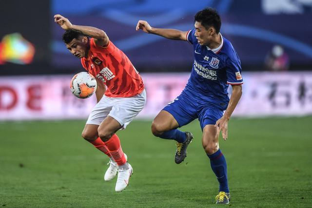 赵继伟19+10辽宁4-0横扫新疆 成就3连冠伟业